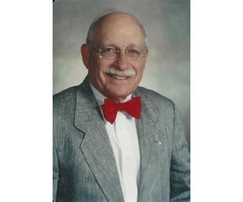 Macksood, Dr. William E. – Loving husband, father, grandfather, and great-grandfather, age 92, of Grand Blanc passed away on Wednesday, August 30, 2023. Dr. William E. Macksood was born in Flint, Michigan, on October 6, 1930, to the late Joseph and Sadie (Rasak) Macksood. He was a graduate of St. Matthews School and Notre …